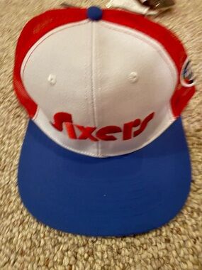 Vintage Red White and Blue 'Philadelphia 76ers Sixers' Trucker Hat new